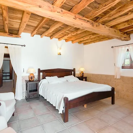 Agroturismo Can Gall Sant Llorenç de Balàfia Exterior photo